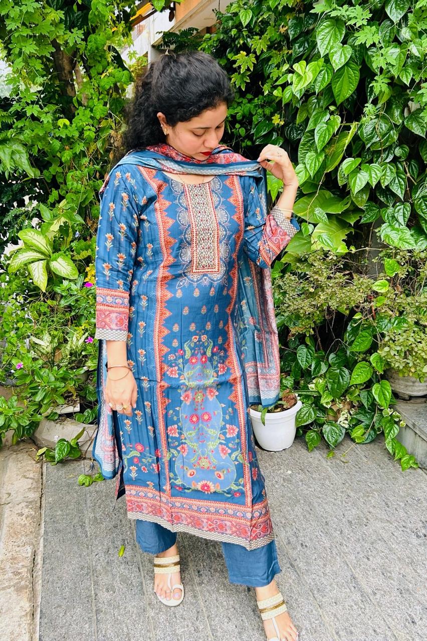 Blue Kurta Suit Set, with printed Duppatta